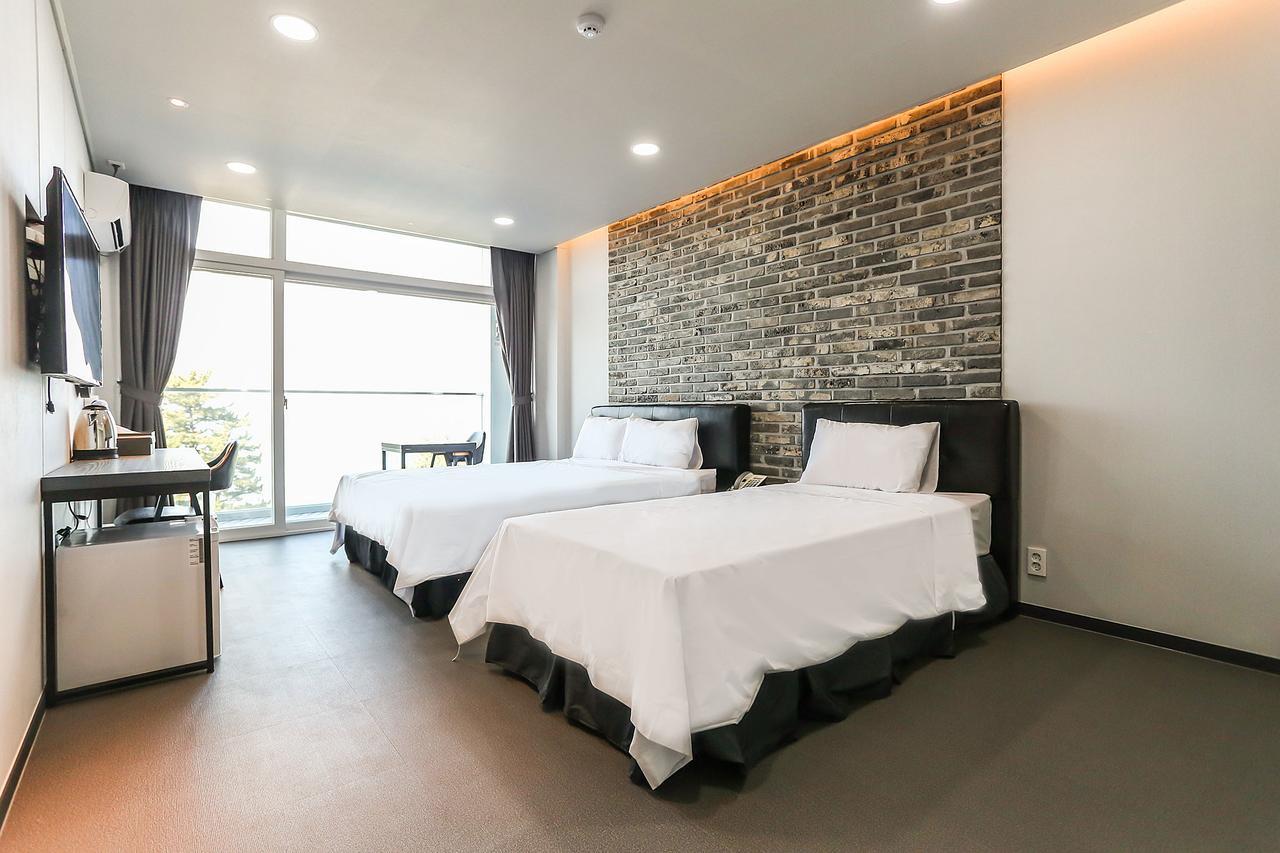 Gangneung Gyeongpodae Hotel Cube Exterior photo